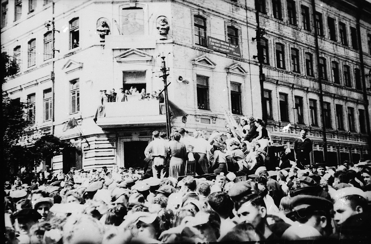 Парад в харбине 16 сентября. Парад Победы над Японией 1945 фото. Салют 3 сентября 1945 года в честь Победы над Японией фото.